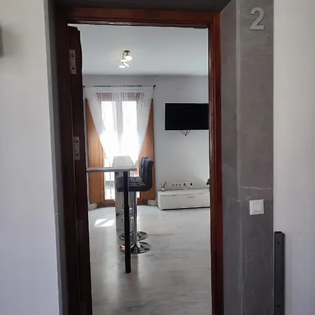 Encanto. Céntrico Tríplex Cerca De La Corredera Y Casco Antiguo. Apartamento Córdoba