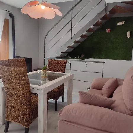 Encanto. Céntrico Tríplex Cerca De La Corredera Y Casco Antiguo. Apartamento