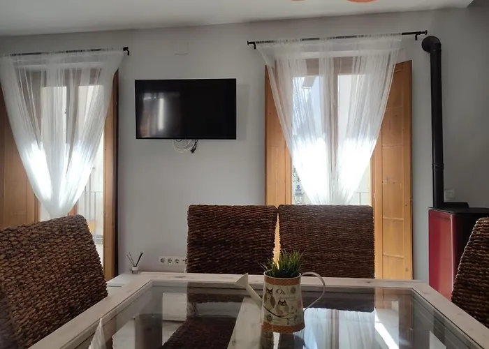 Encanto. Centrico Triplex Cerca De La Corredera Y Casco Antiguo. * Cordoba